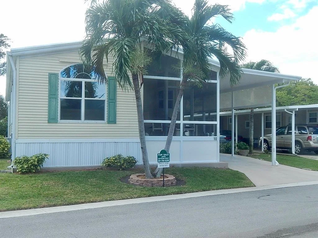 Photo of Unit 10 at 400 N A1a Highway
