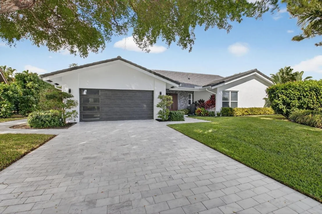 Photo of 4911 Pineview Circle