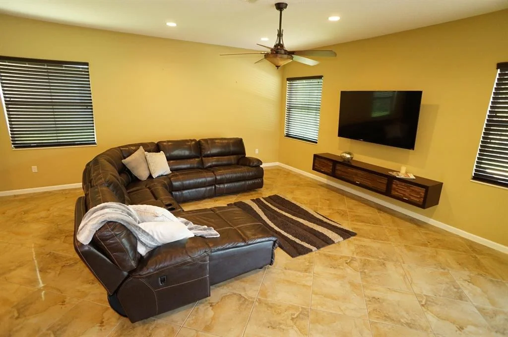 Photo of 2596 Cooper Way