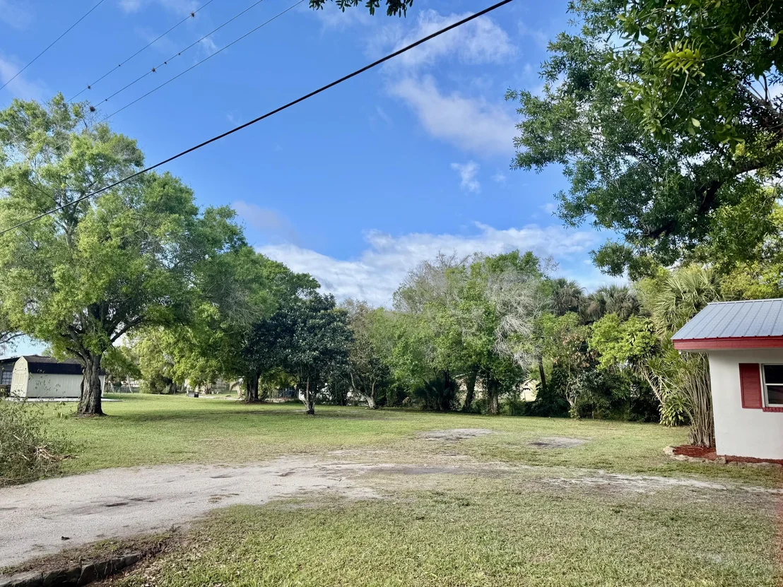 Photo of 1104 SE 8th Drive