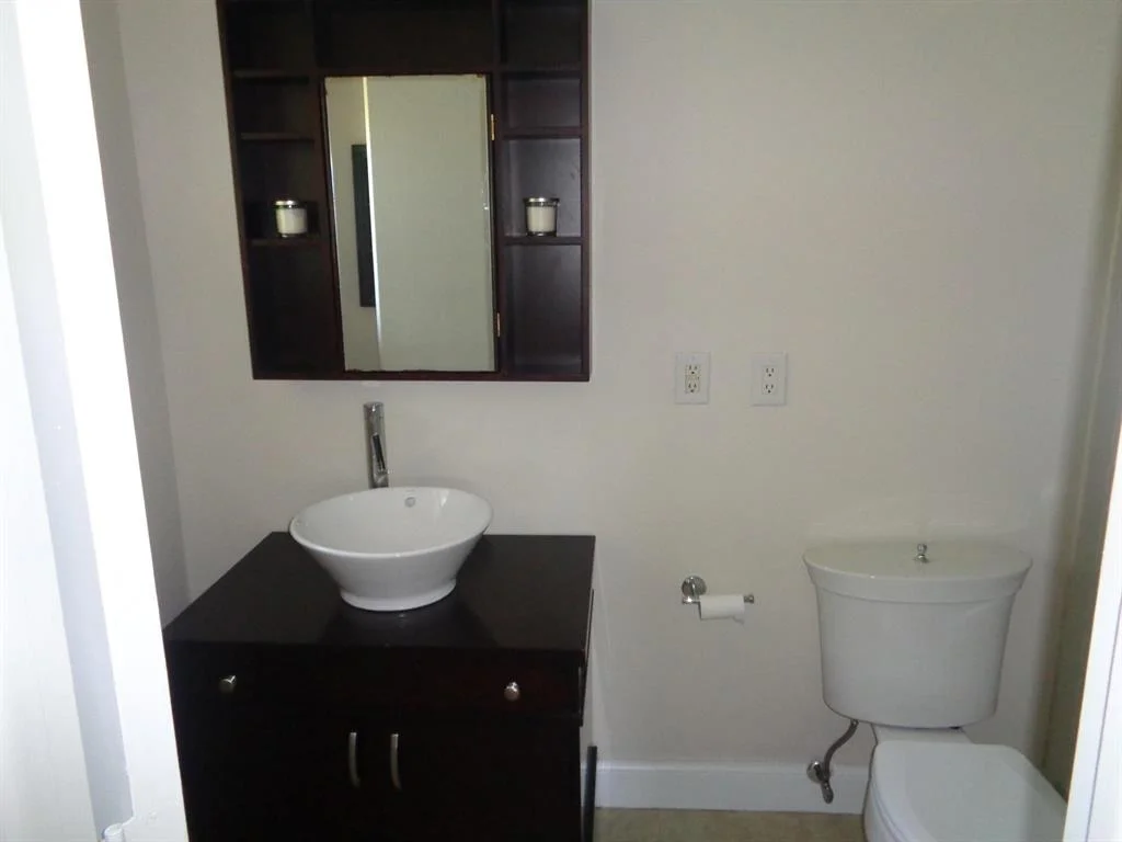 Photo of 6098 Stanley Lane
