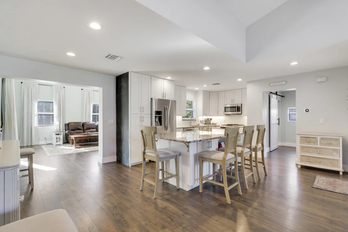 Photo of 424 Ebbtide Drive
