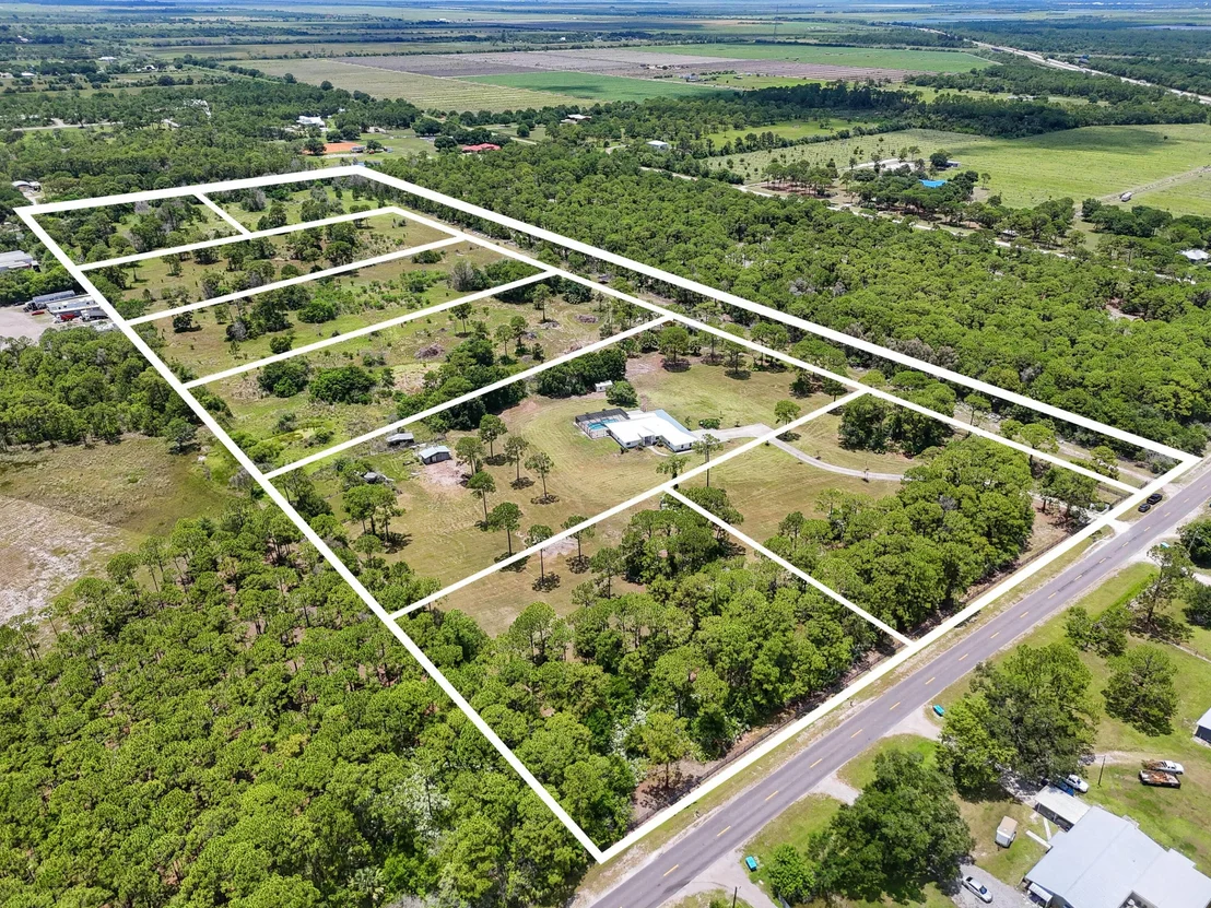 Photo of 425 N FFA Road