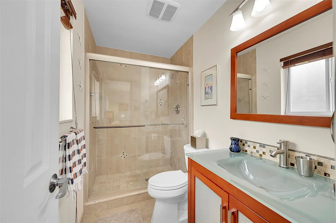 Photo of 920 SE 4th Avenue