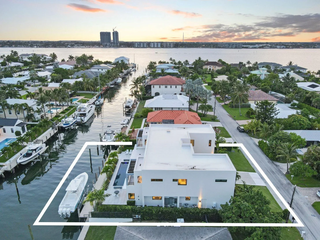 Photo of 1091 Gulfstream Way