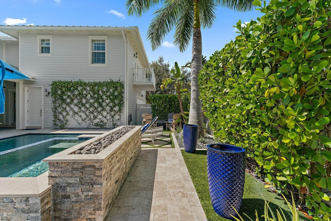 Photo of 1169 Tropical Drive