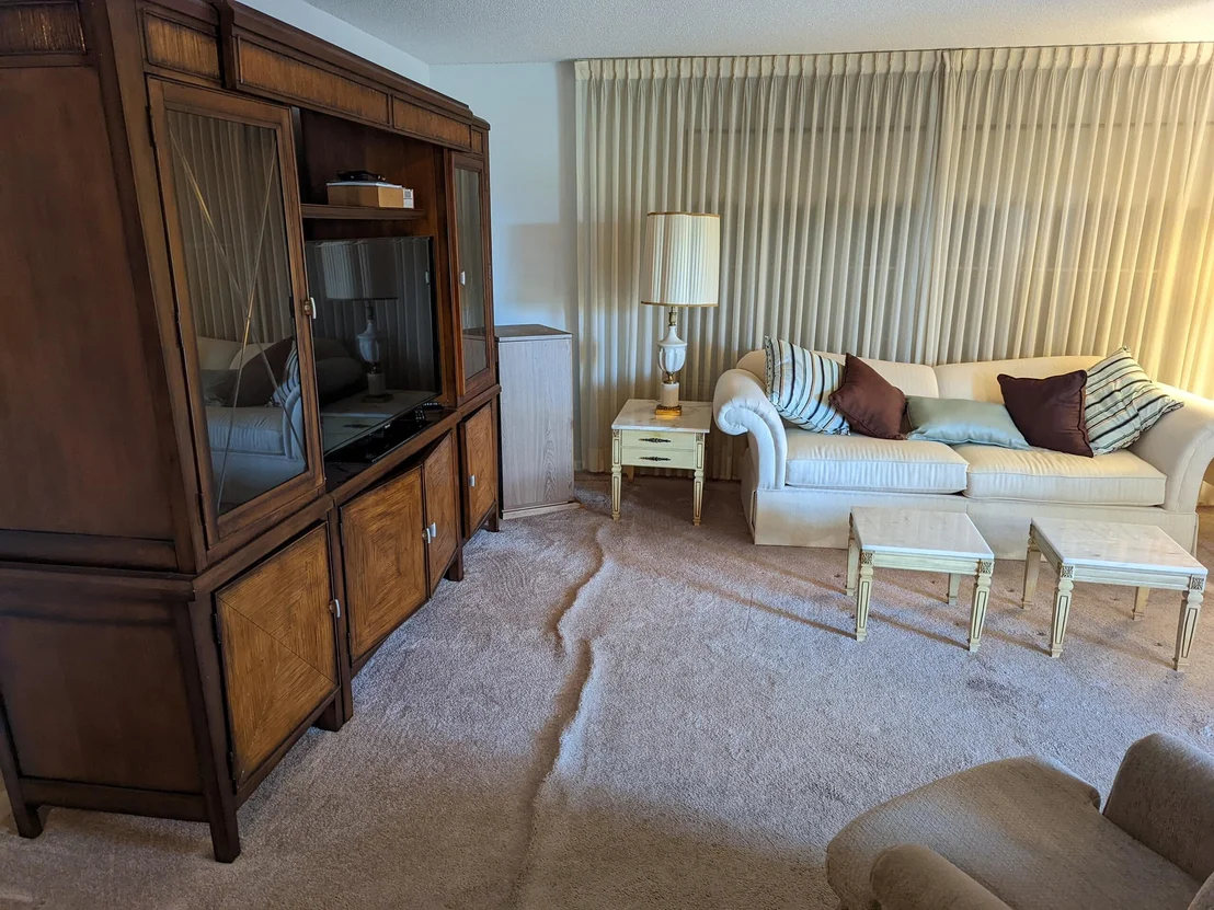 Photo of Unit D at 360 High Point Boulevard