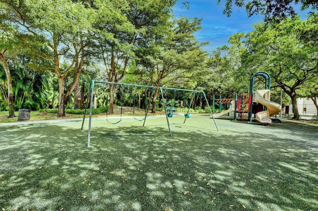 Photo of 8884 Spring Valley Drive