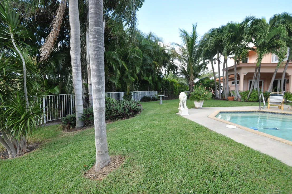 Photo of 8 Midlane Road
