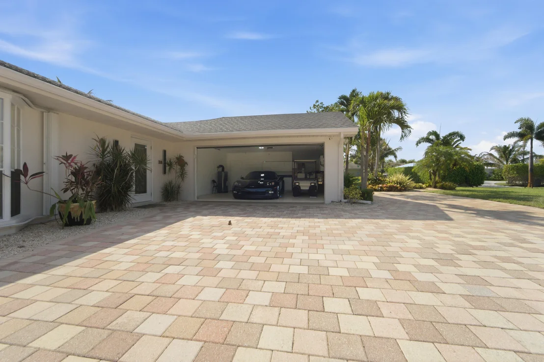Photo of 18 Saddleback Road