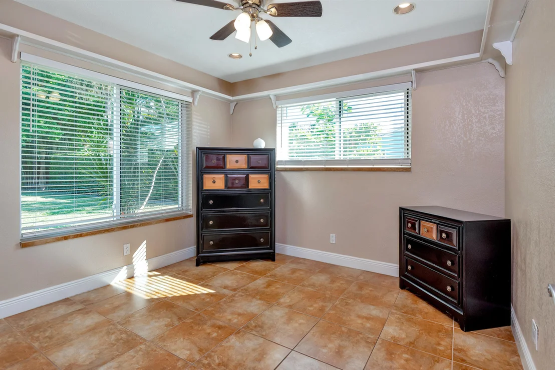 Photo of 327 Ellamar Road