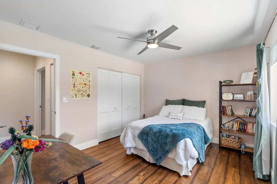 Photo of 1058 NW 6th Drive