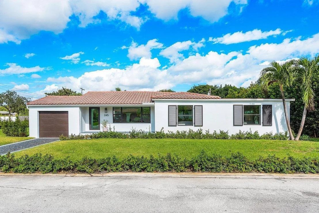 Photo of 245 Ellamar Road