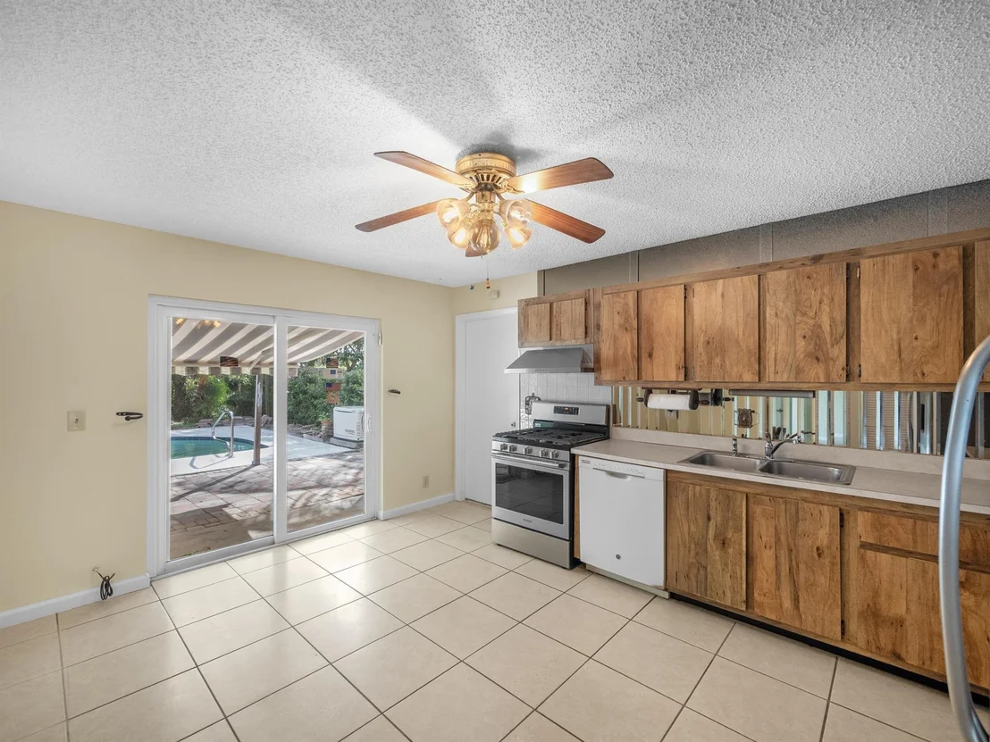 Photo of 5947 Westfall Road
