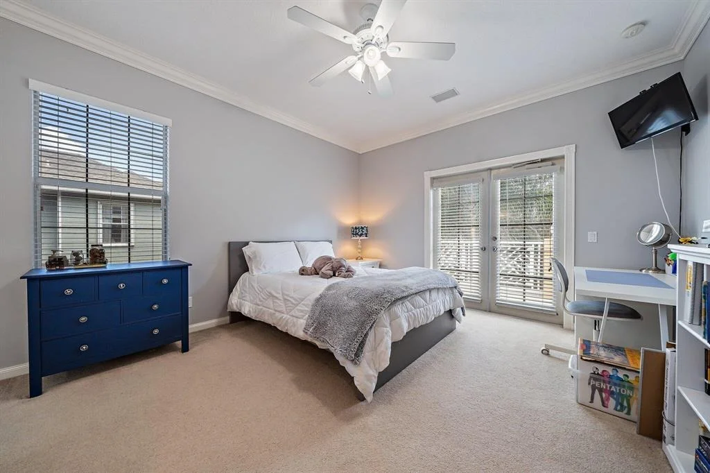 Photo of 338 Caravelle Drive