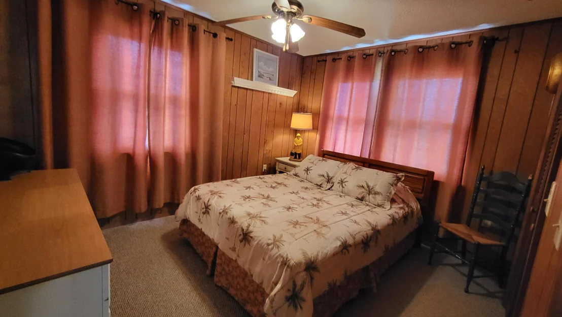 Photo of 1065 Peach Lane
