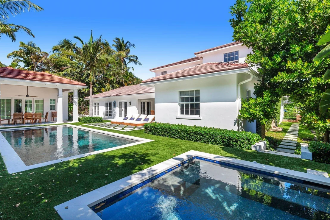 Photo of 220 Dyer Road