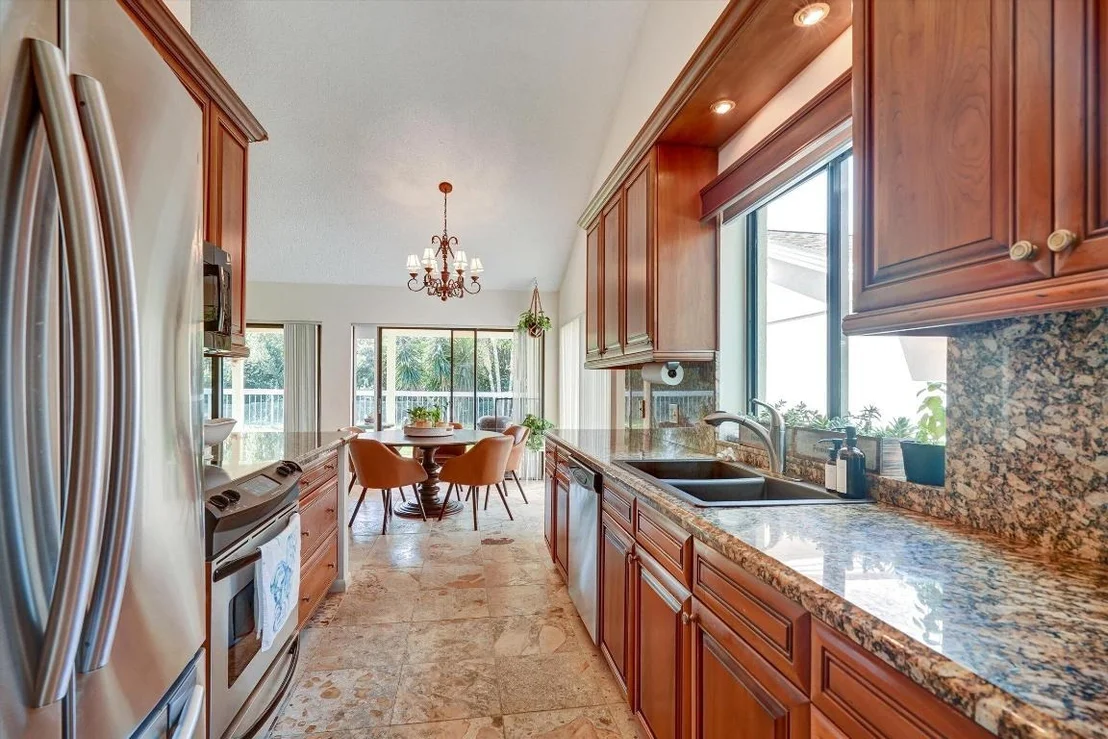 Photo of 316 River Edge Road