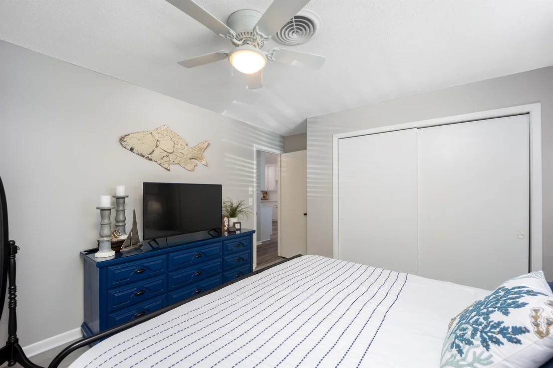 Photo of 140 SW Hideaway Place