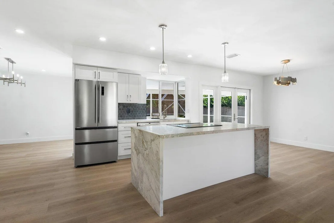 Photo of 812 Cordova Drive