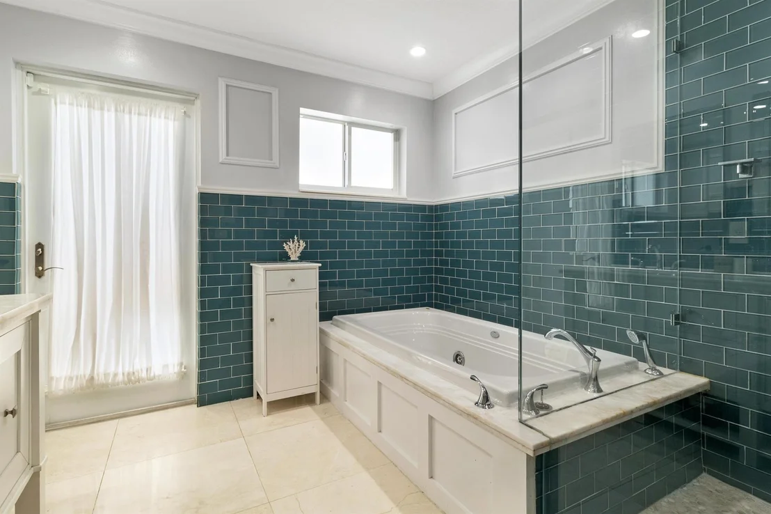 Photo of 811 SE 4th Avenue