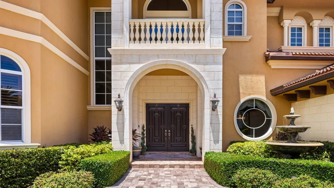 Photo of 929 Banyan Drive