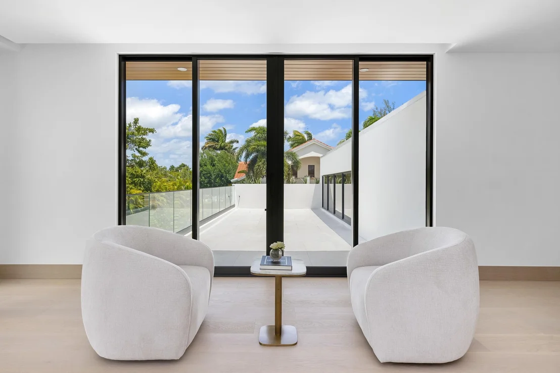 Photo of 1351 Cocoanut Road