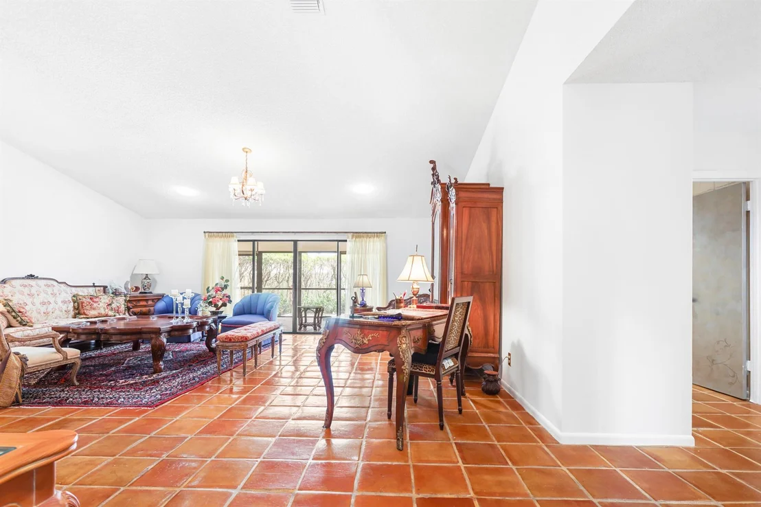 Photo of 2450 Riviera Drive