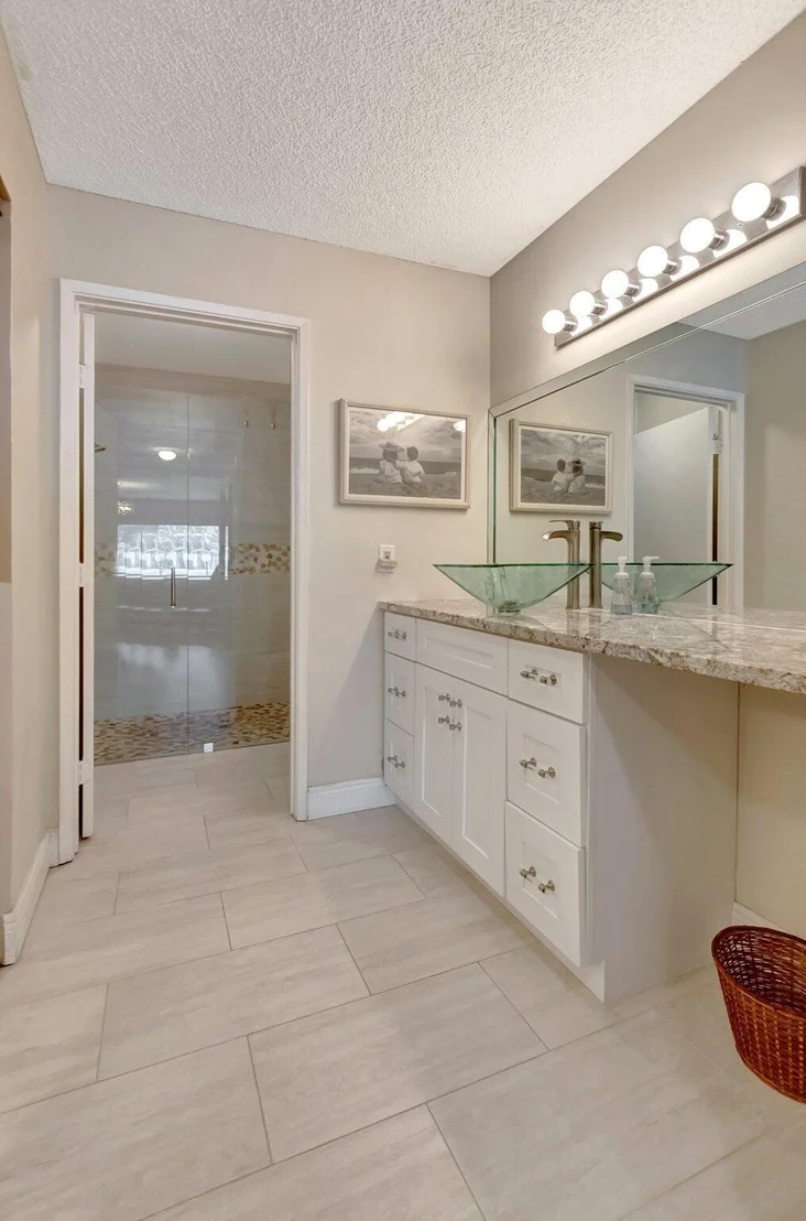 Photo of Unit C at 8081 Springtree Road