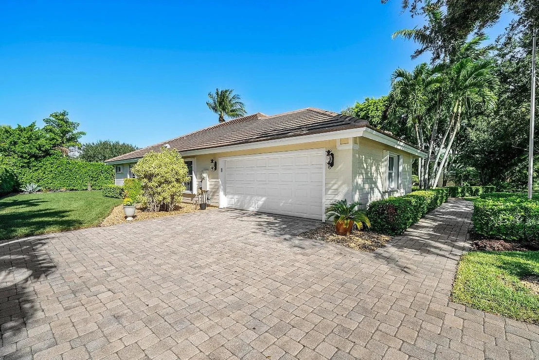 Photo of 18670 SE Lakeside Way