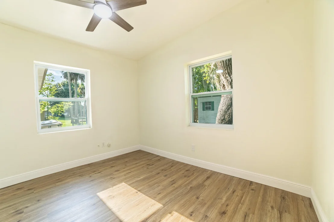 Photo of 809 SE 10th Street