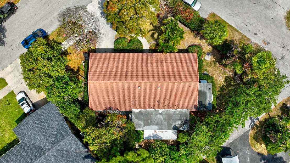 Photo of 2101 Collier Avenue