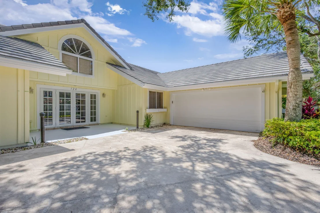 Photo of 120 Bayberry Circle