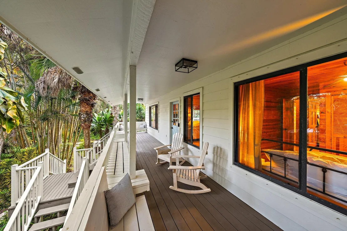 Photo of 4844 River Place