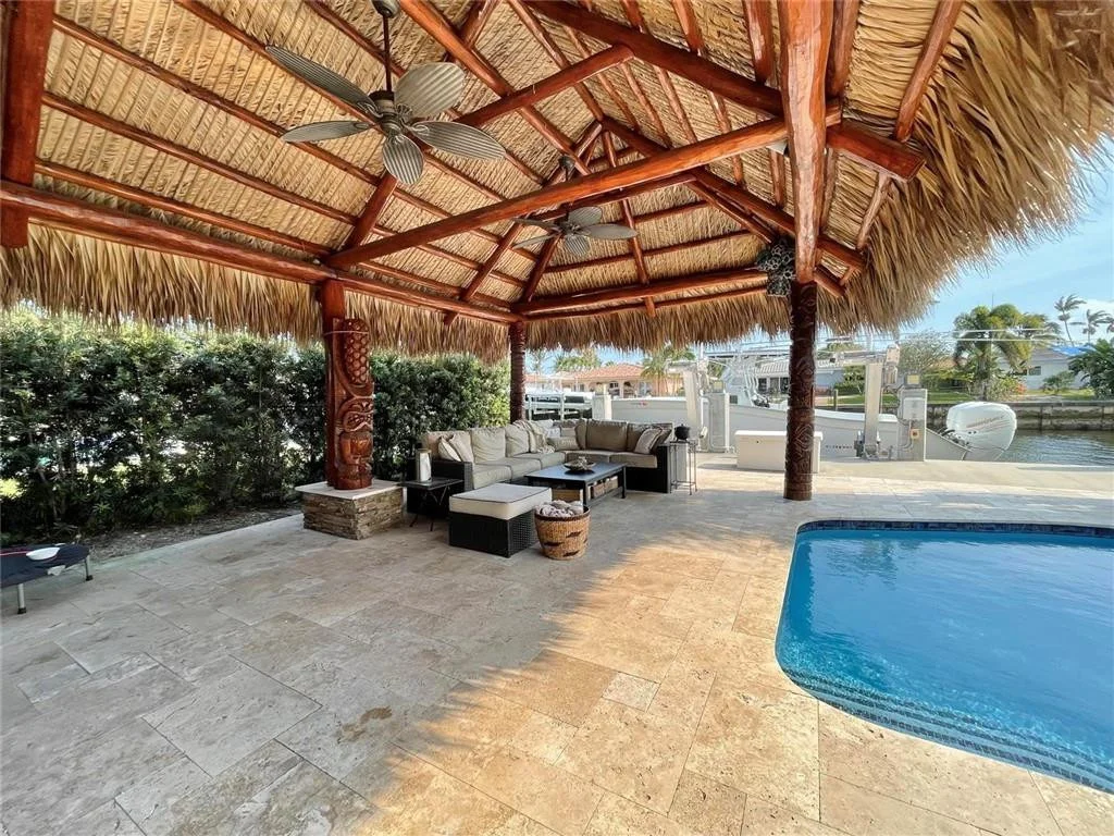 Photo of 330 SE 3rd Court
