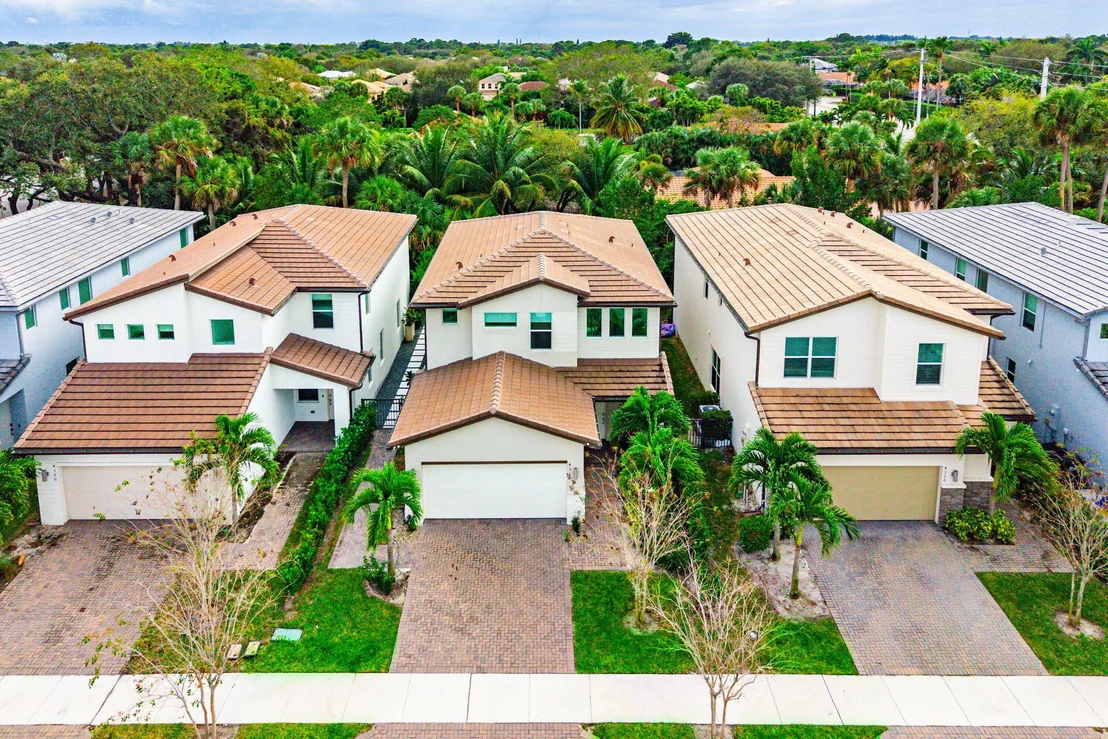 Photo of 4310 Buttonwood Drive