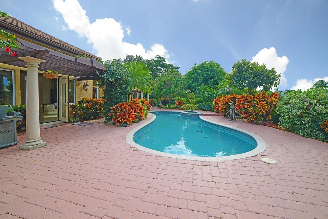 Photo of 7003 Mandarin Drive