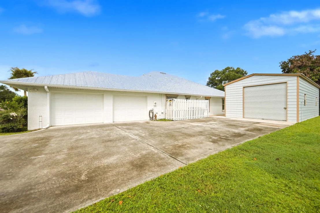 Photo of 1002 Ibis Avenue