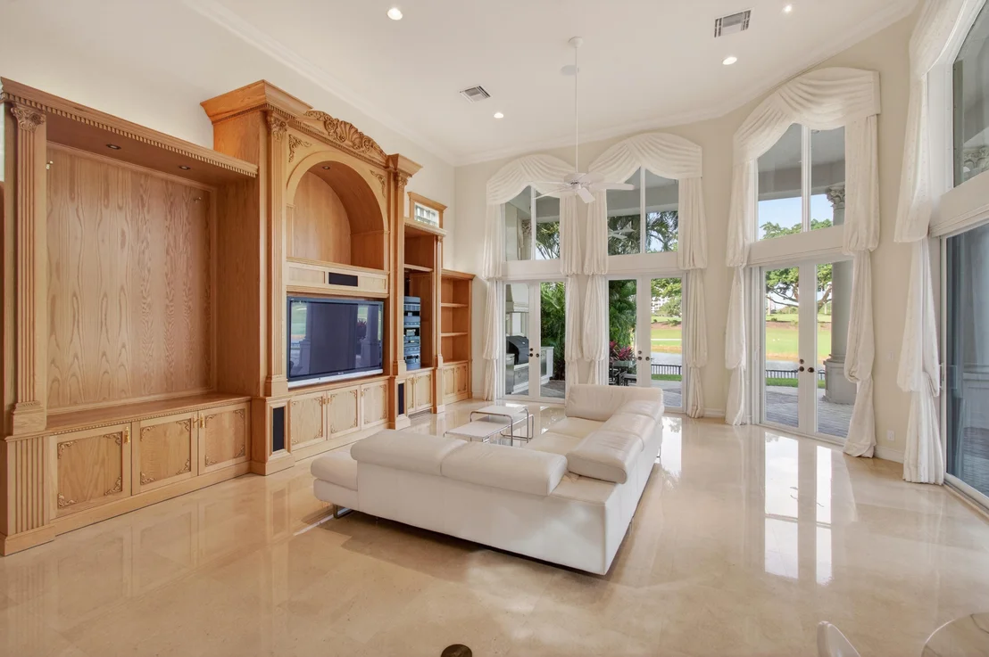 Photo of 331 MIZNER LAKE ESTATES Drive