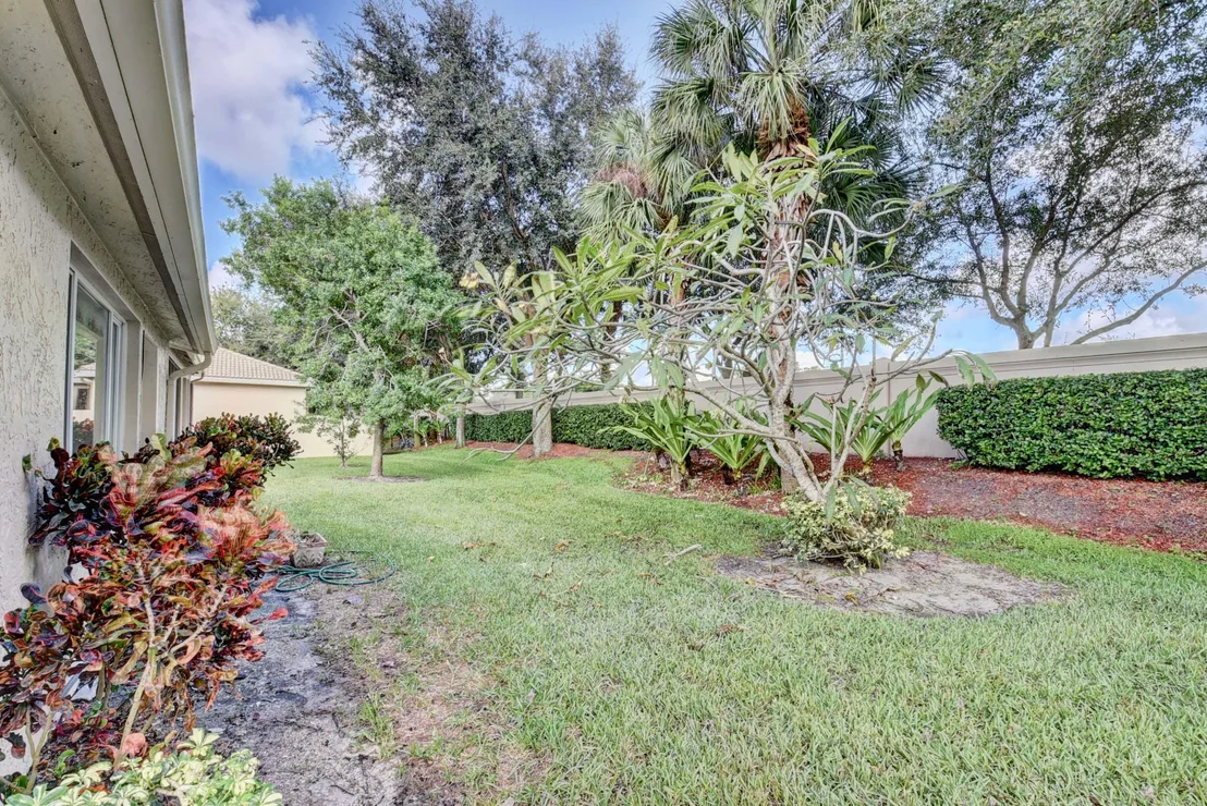 Photo of 7381 Forest Park Way