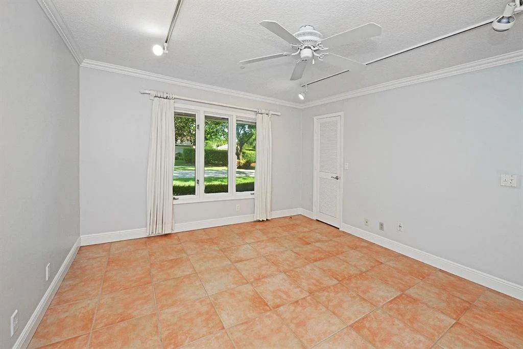 Photo of 4085 Georges Way