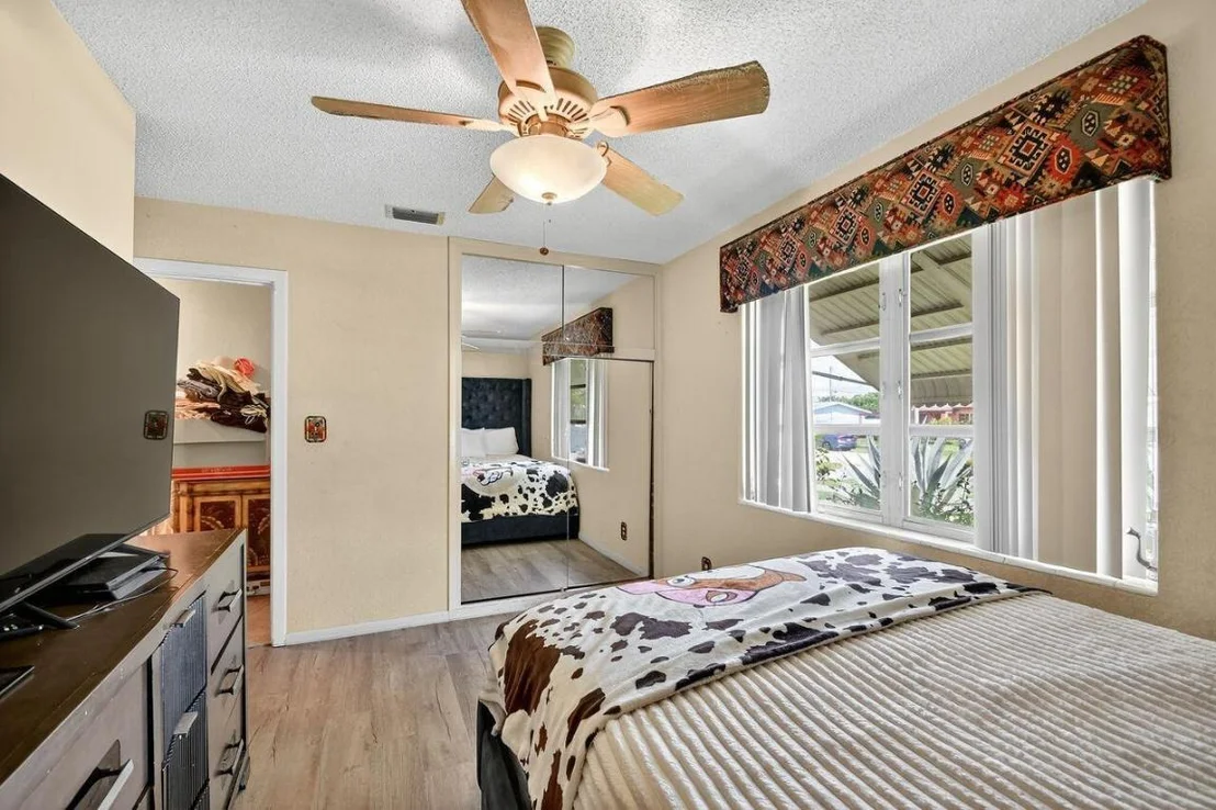 Photo of 133 Greenbrier Drive