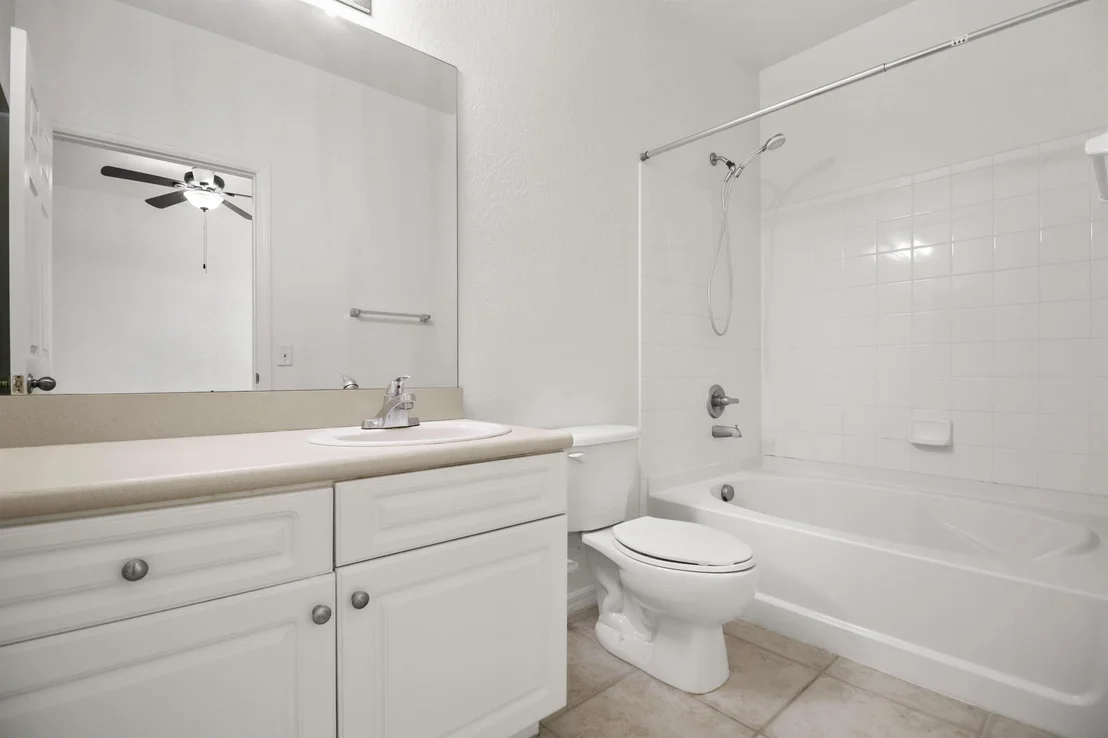 Photo of 272 SE Kitching Circle