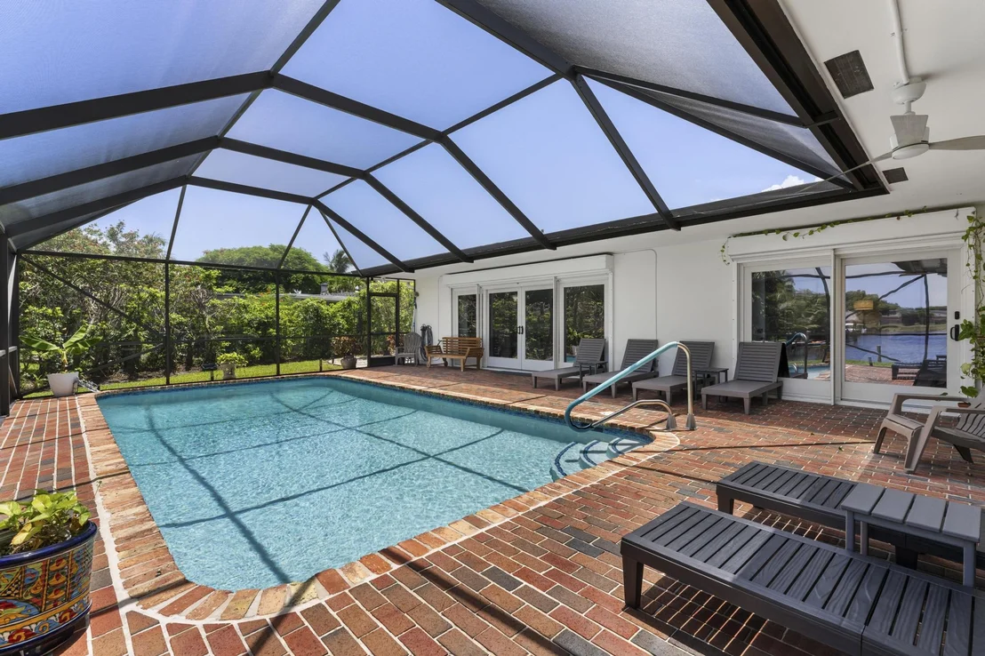 Photo of 8416 Pine Tree Lane