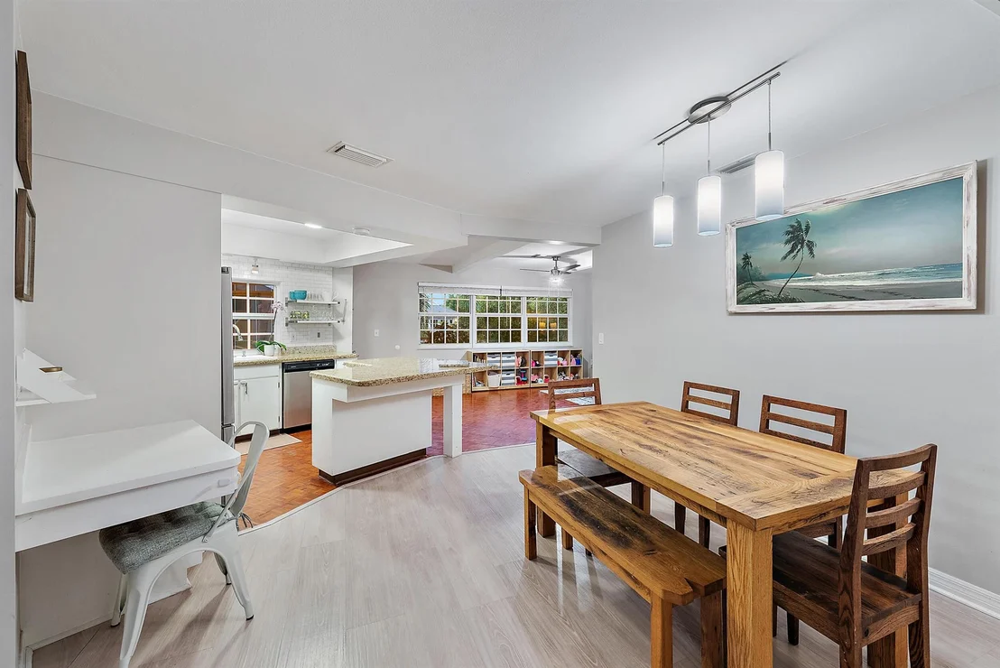 Photo of 5354 SE Horseshoe Point Road