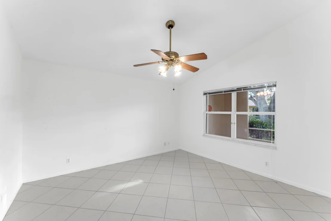 Photo of 2705 Pointe Circle