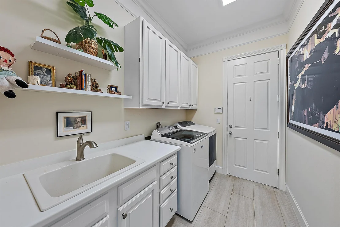 Photo of 1170 Tropical Drive