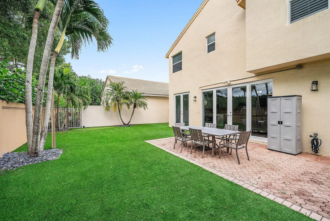 Photo of 1624 W Classical Boulevard