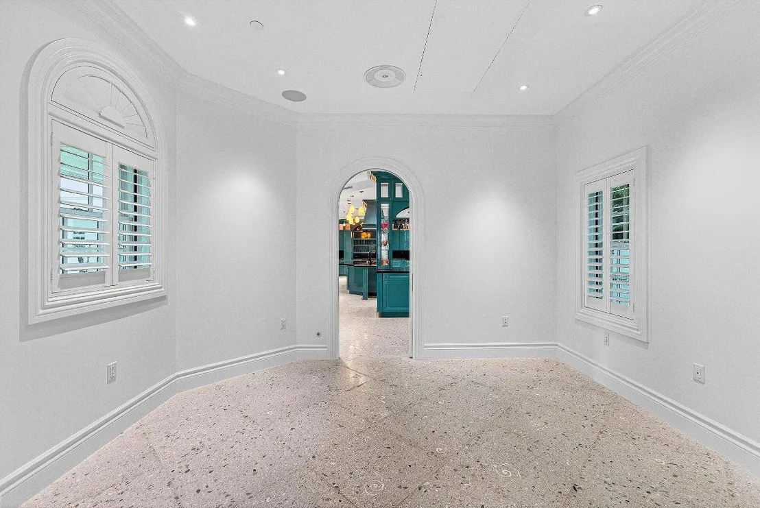 Photo of 720 N Ocean Boulevard