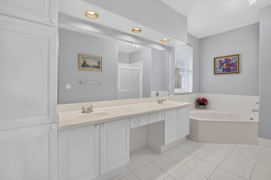 Photo of 5866 Bay Hill Circle